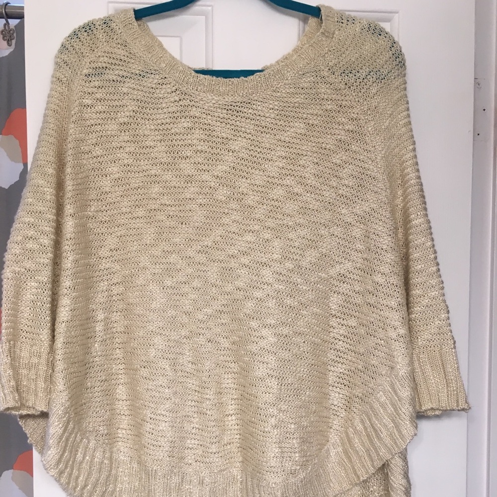 Olive & Oak wheat colored sweater size medium